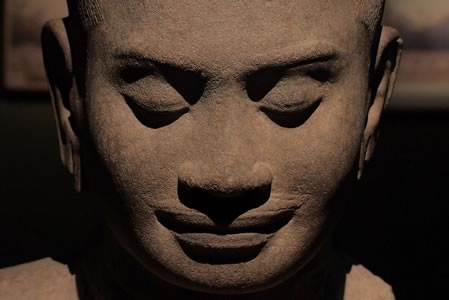 Tête de Bouddha khmer