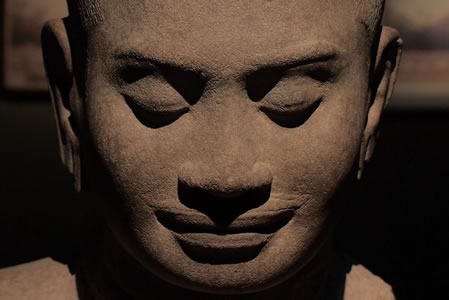 Tête de Bouddha khmer
